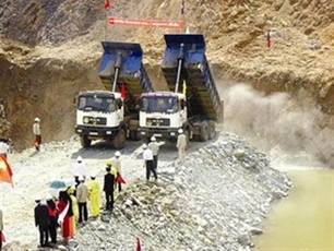 Ho Chi Minh City to boost investment in Laos
