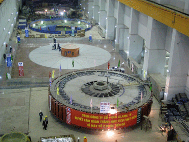 Second turbine at Son La Hydroelectric Power Plant begins running