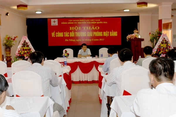Công tác bồi thường giải phóng mặt bằng với các công trình truyền tải điện
