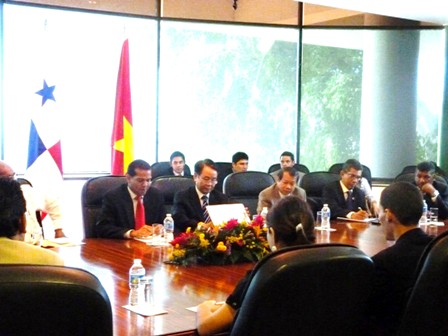 Tọa đàm Kỷ niệm 100 năm Ngày Bác Hồ ra đi tìm đường cứu nước”