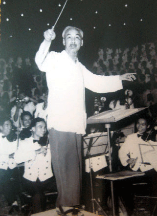 Chương trình giao lưu nghệ thuật “Người là niềm tin tất thắng”
