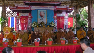 Việt kiều Thái Lan với Chủ tịch Hồ Chí Minh
