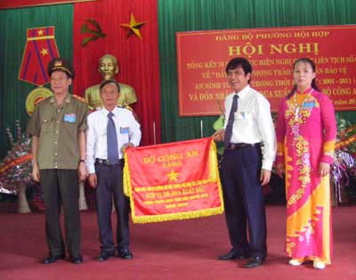 Mô hình “Toàn dân tham gia xóa tệ nạn ma túy” ở phường Hội Hợp