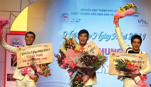 Nguyễn Văn Thuận đăng quang Ngôi sao ngày mai 2011