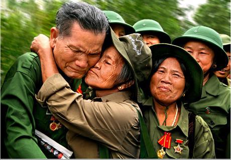 “Huyền thoại Truông Bồn” bức ảnh xúc động về thanh niên xung phong