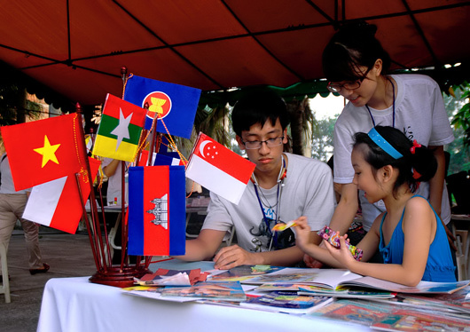 Les enfants de la capitale avec le programme “Faire connaissance avec l Asie du Sud-Est