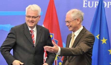 La Commission européenne recommande l adhésion de la Croatie à l UE en 2013