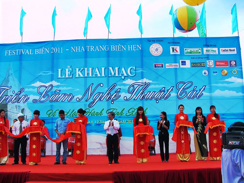 Khánh Hòa Khai mạc Triển lãm nghệ thuật cát Vì một hành tinh xanh