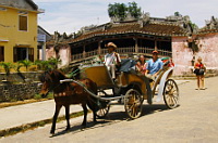 L Année touristique 2012 arpente le chemin des patrimoines