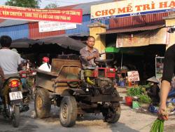 Hà Nội Xe công nông tung hoành