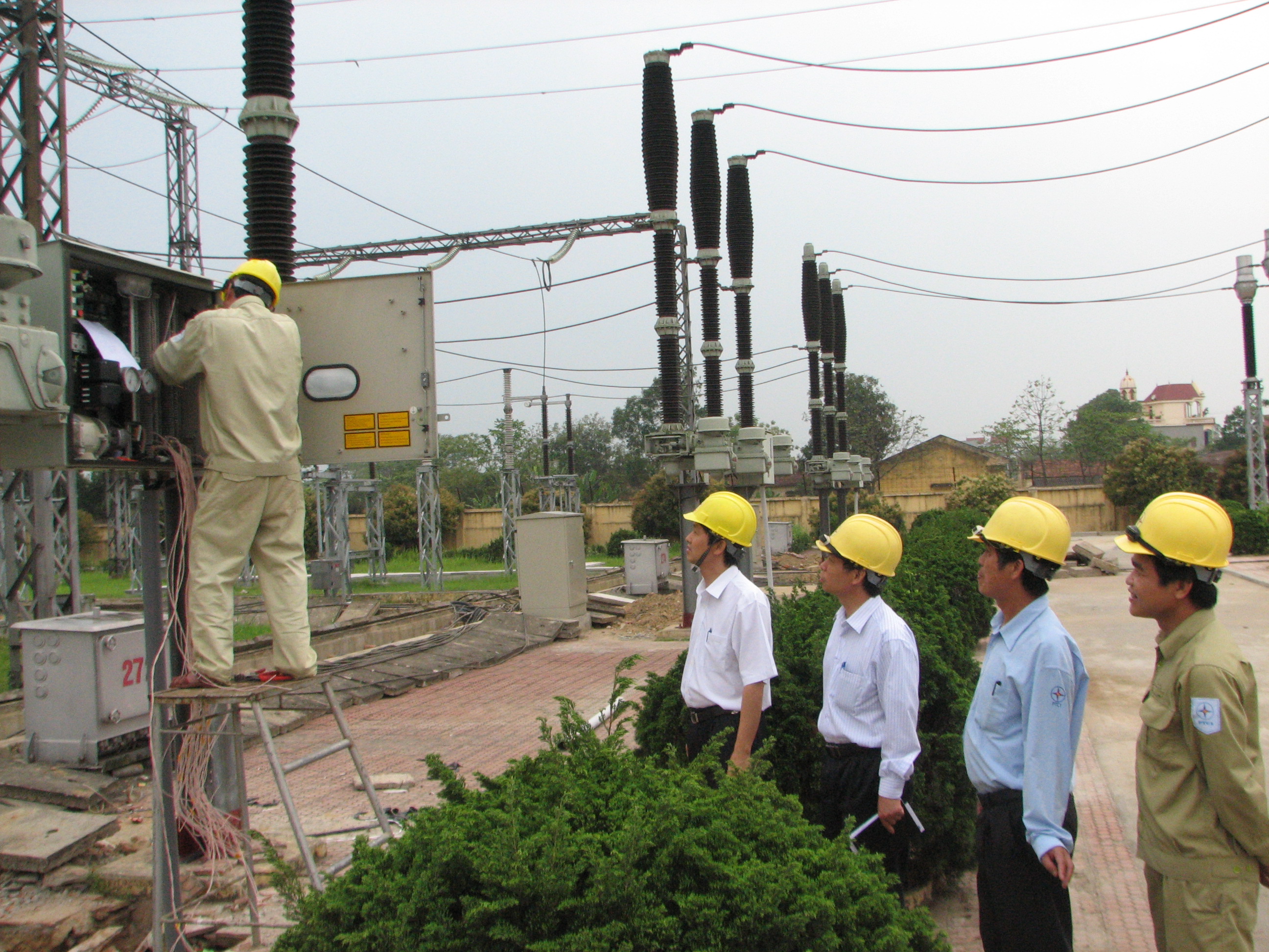 Trạm biến áp 220 KV Thanh Hoá Phát huy sức mạnh tập thể