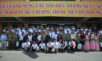Chương trình giao lưu nghệ thuật - Bế mạc Trại hè Việt Nam 2011