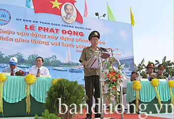 Ủy ban An toàn giao thông Quốc gia phát động cuộc vận động Văn hóa giao thông với bình yên sông nước