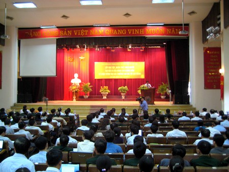 Khối giảng viên lý luận chính trị Hà Nội nghiên cứu, quán triệt Nghị quyết Đại hội XI của Đảng