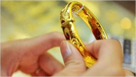 Gold prices continue to surpass VND40 million tael