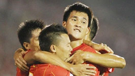 AP spotlights Vietnam-Qatar football match