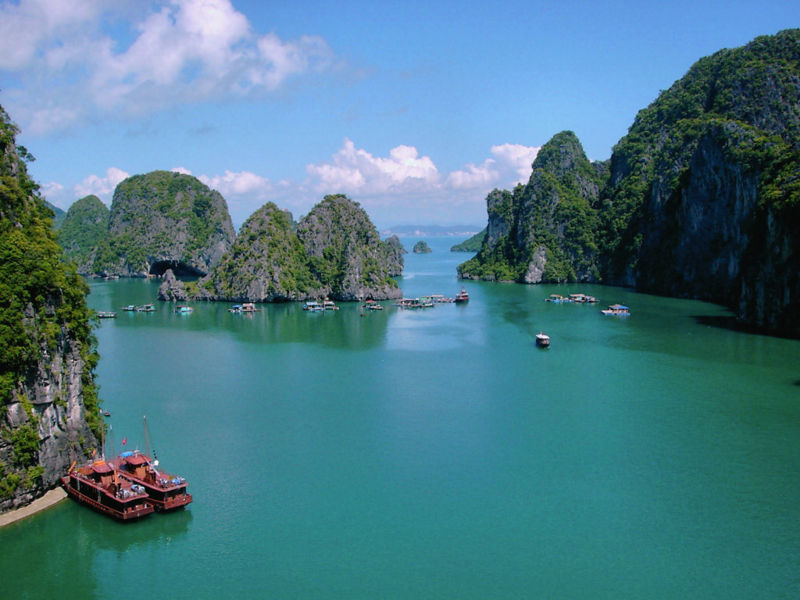 Bảo tồn, phát huy giá trị di sản Vịnh Hạ Long để phát triển du lịch bền vững