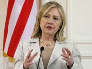 Hillary Clinton en Grèce pour discuter de crise de la dette