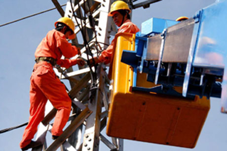 Tổng công ty Điện lực Miền Trung cung cấp điện ổn định cho sản xuất và đời sống