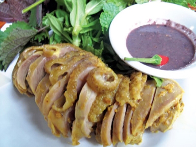 Đặc sản gà chân voi tiến vua