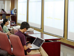 Thị trường chứng khoán Yên nhưng chưa ổn