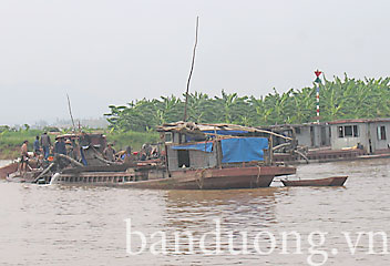 Ngăn chặn, xử lý khai thác cát, sỏi lòng sông trái phép Những cách làm sáng tạo