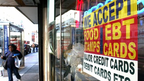Près de 46 millions d Américains vivent grâce à des bons alimentaires