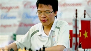 Top chess player to employ foreign coach
