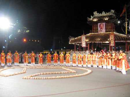 “越南各世界文化遗产”图片展隆重开展