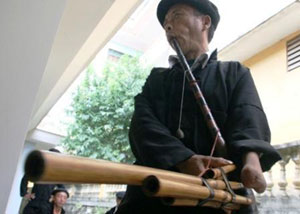 赫蒙族芦笙艺术节：残疾人参赛者获得了最大奖