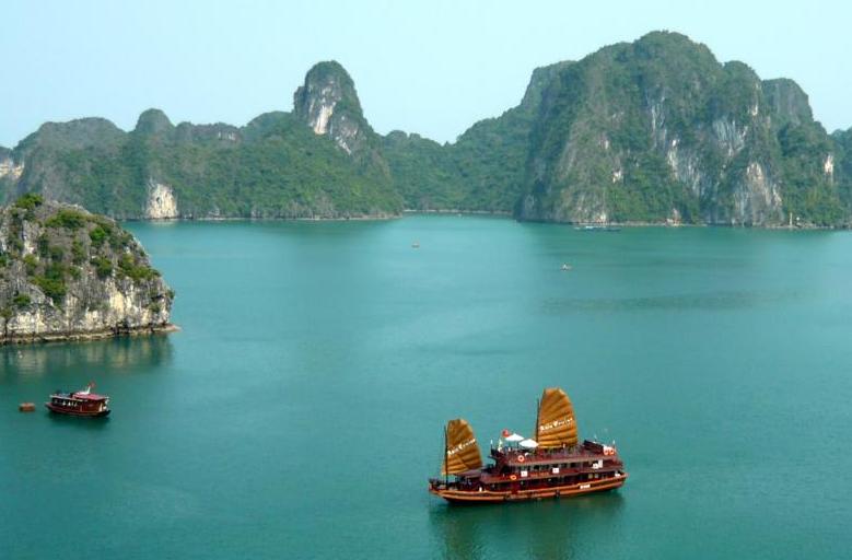 越南动员中国友人对下龙湾进行投票