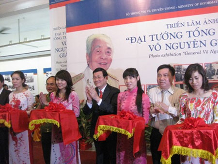 General Vo Nguyen Giap photo exhibition