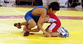National traditional youth wrestling champs open in Bac Giang