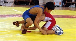 Vinh Phuc wins national youth wrestling champs