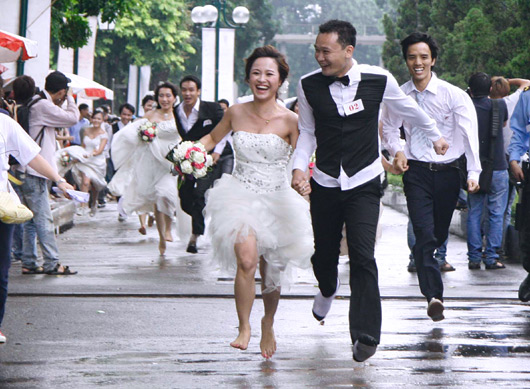 Độc đáo cuộc thi chạy Marathon của 100 cặp tình nhân