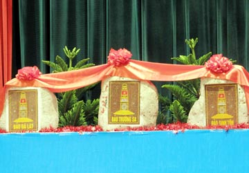 Hà Nội tiếp nhận đá san hô từ Trường Sa
