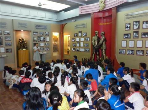 Dạy, học và thi môn Lịch sử - thực trạng và giải pháp