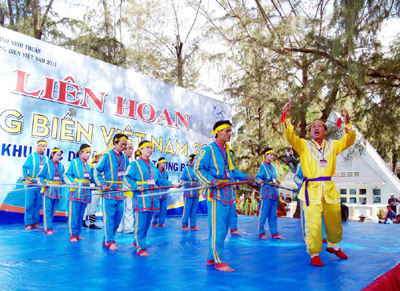 Khai mạc Hội thi văn nghệ dân gian làng biển Việt Nam