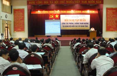 Vĩnh phúc tổ chức Hội nghị tập huấn công tác phòng chống tham nhũng