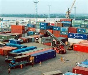 Vietnam gains USD 1 1 billion trade surplus in July