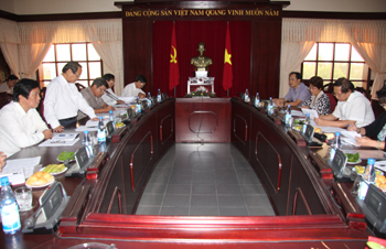 Kiểm tra tình hình thực hiện Chỉ thị 01 của Bộ Chính trị tại Thừa Thiên Huế