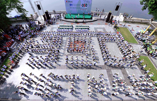 Le message vert avec la maison commune de tous