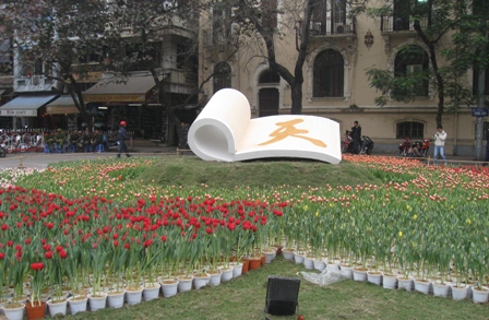 Hanoi flower street festival 2012 to open