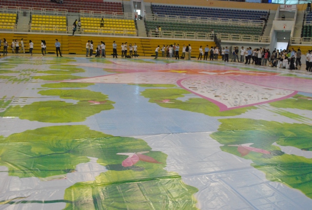 Vietnamese mind-map jigsaw puzzle sets new Guinness World Record