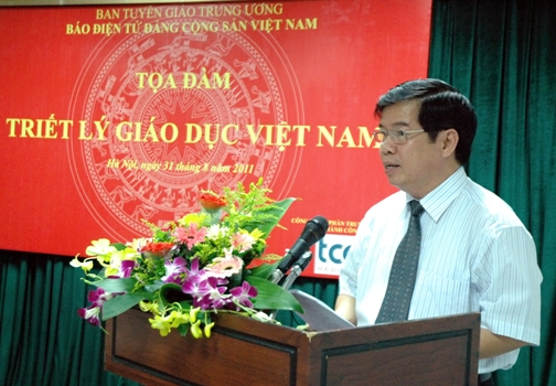 Thảo luận vấn đề gốc, vấn đề nền tảng của sự nghiệp giáo dục