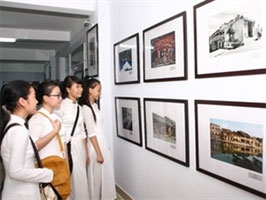 Vietnam’s world heritages on display