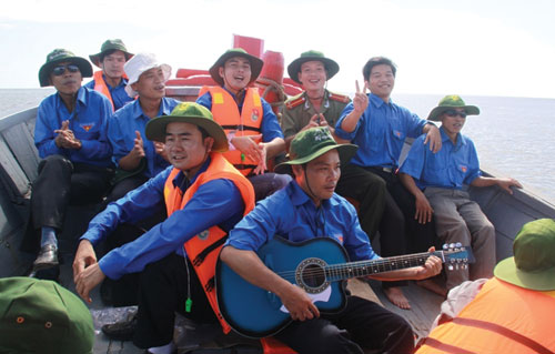 Về với biển