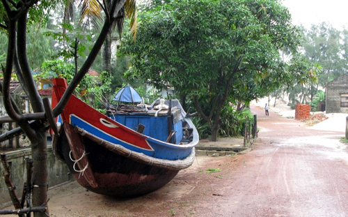 Huyện Lệ Thủy, Quảng Bình  Bảo vệ thuyền cá trong mùa bão