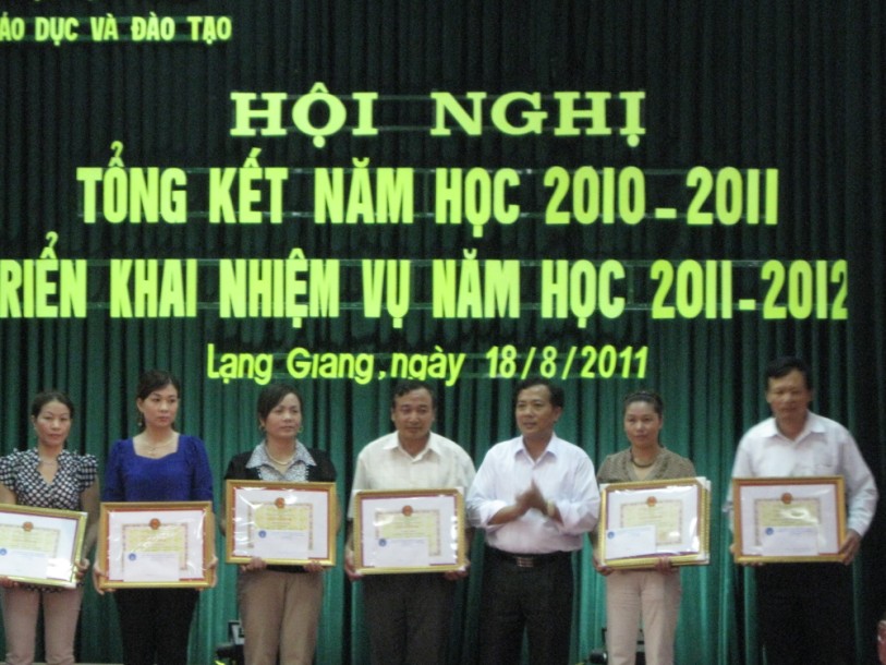 Huyện Lạng Giang Bắc Giang  Phấn đấu có gần 70 số trường học đạt chuẩn quốc gia