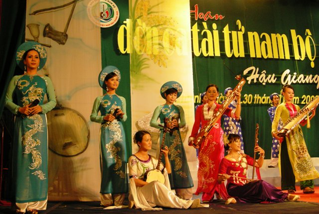 Amateur Traditional Music Festival 2011 to open in Ho Chi Minh City